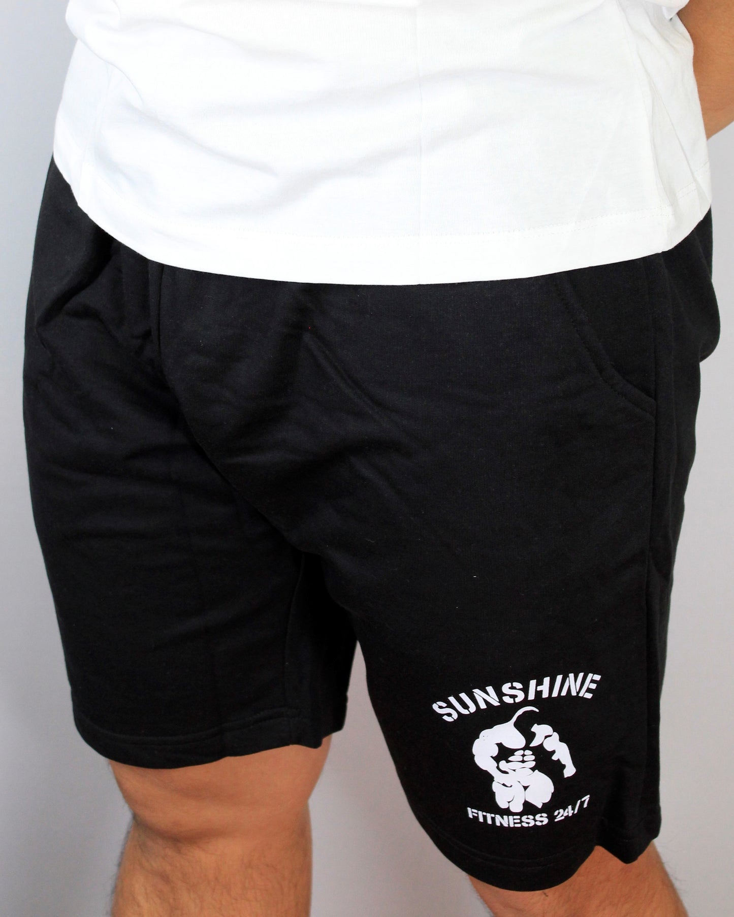 Shorts (sunshine fitness 24/7 print in round)
