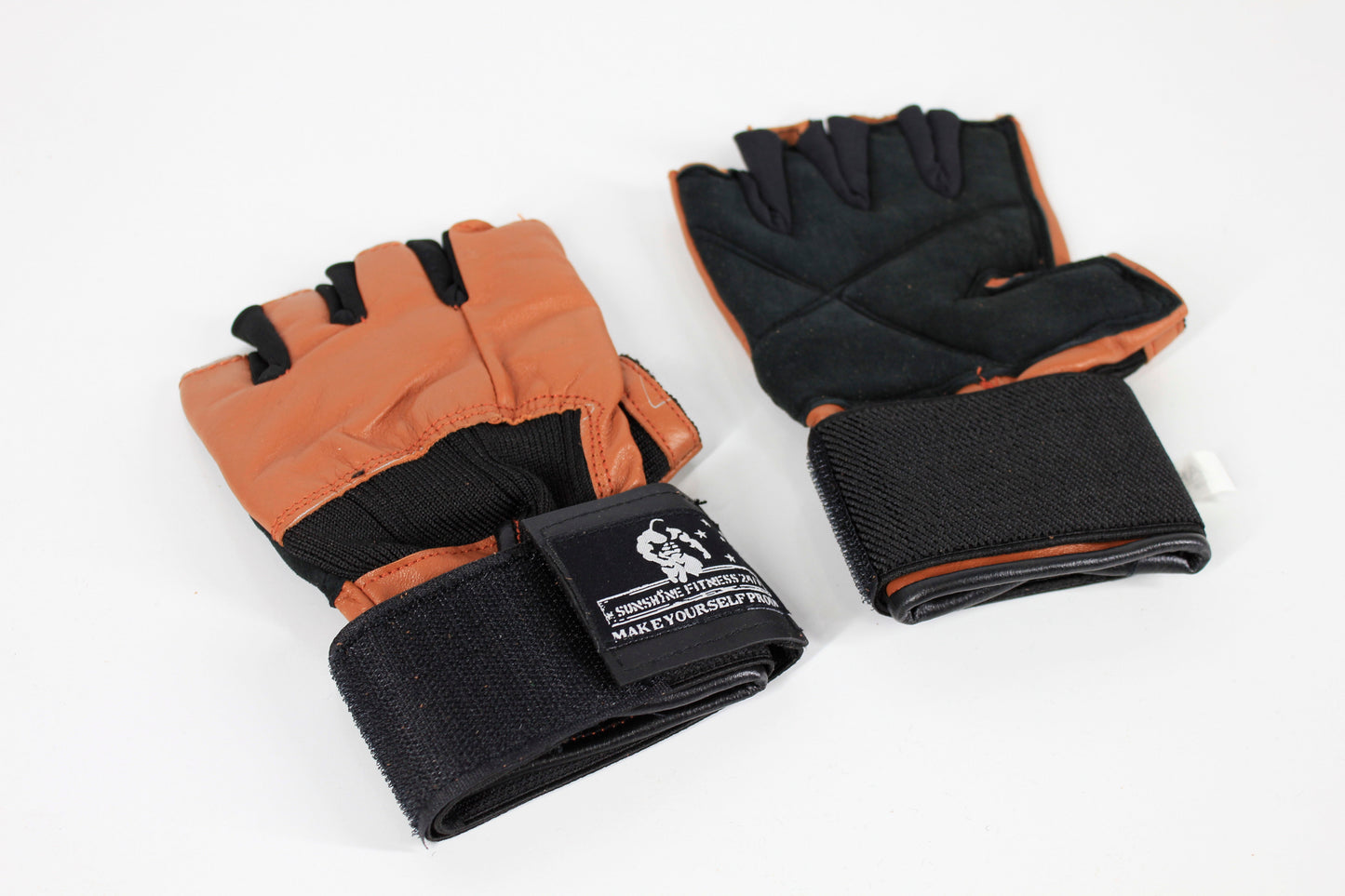 Pure leather gloves with straps