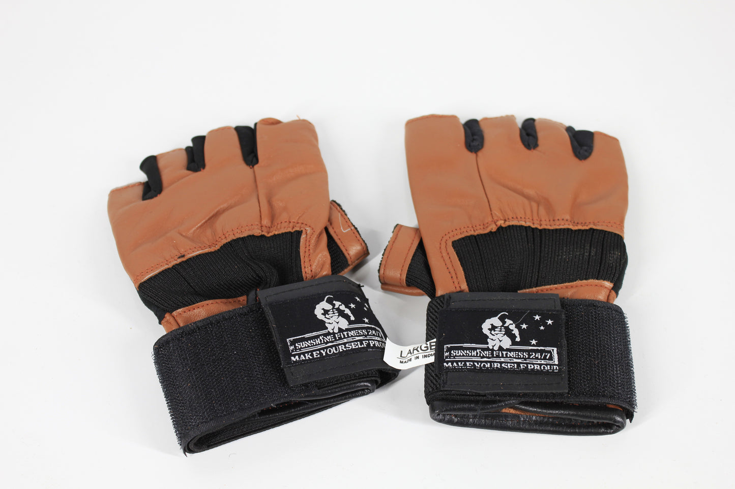 Pure leather gloves with straps